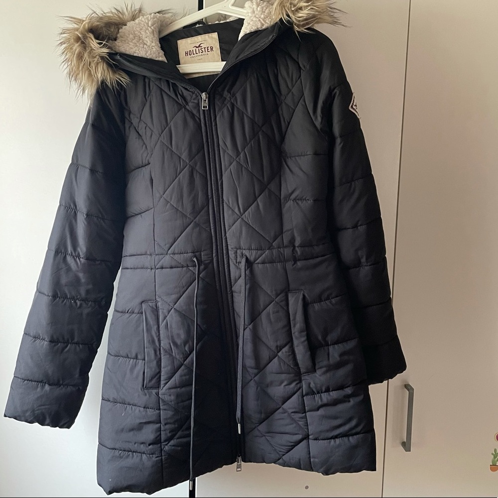 Hollister Navy puffer coat